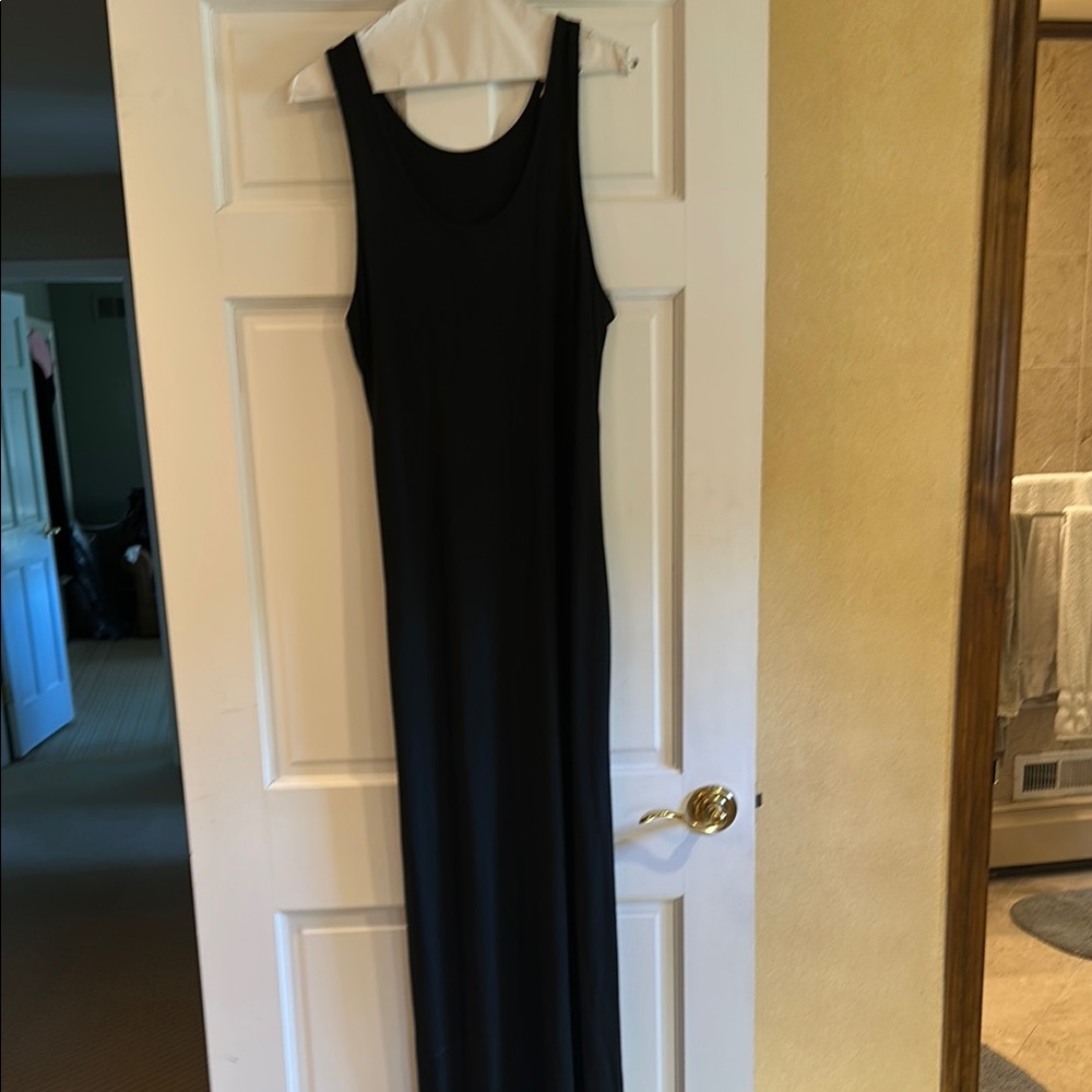 Donna Karan Black Sleeveless Sheath Dress